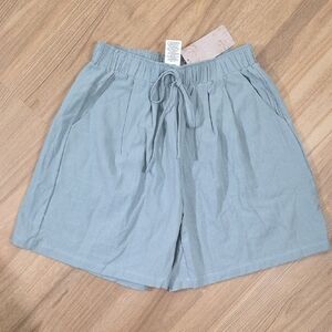 Green High Waist Shorts with Elastic Waistband